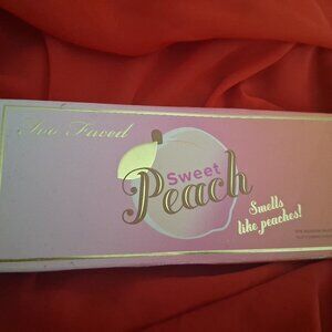 Too faced sweet peach pallette